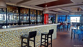 C & L Suites Inn