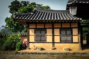 Yi Jin-rae's Historic House