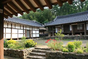 Yi Jin-rae's Historic House