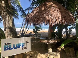 Playa Bluff Hotel