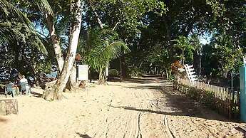 Playa Bluff Hotel