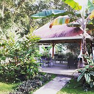 Playa Bluff Hotel