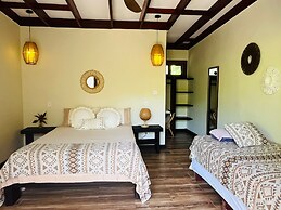 Playa Bluff Hotel