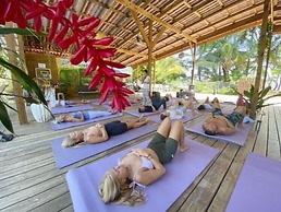 Playa Bluff Hotel