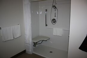 Crossroads Inn & Suites