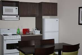 Crossroads Inn & Suites