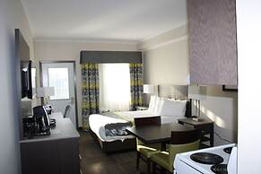 Crossroads Inn & Suites