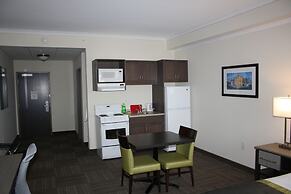 Crossroads Inn & Suites