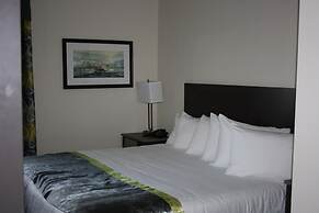 Crossroads Inn & Suites