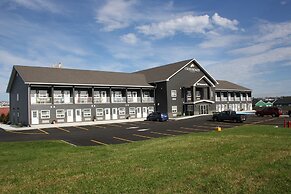 Crossroads Inn & Suites