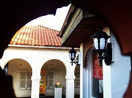 Open Room Hotel