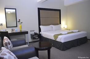 Mallberry Suites Business Hotel