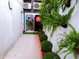 8Hostel