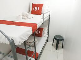8Hostel
