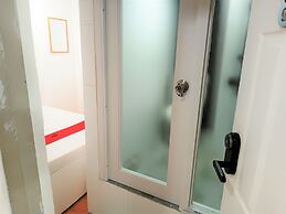8Hostel