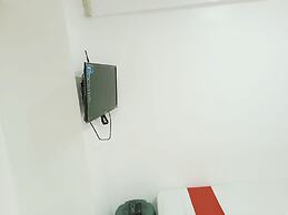 8Hostel