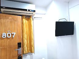 8Hostel