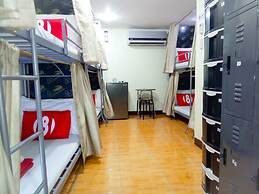 8Hostel