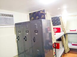 8Hostel