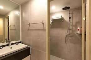 Cheonjiyeon Crystal Hotel