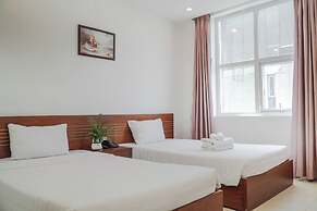 Golden Light Hotel