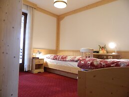 Hotel Ganzaie