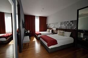Hotel Love It CAS Consulate