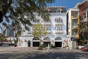 Paul Chabot Hotel