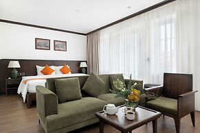 Paul Chabot Hotel