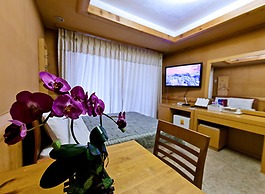 Drama Motel