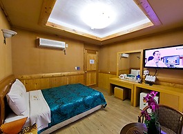 Drama Motel