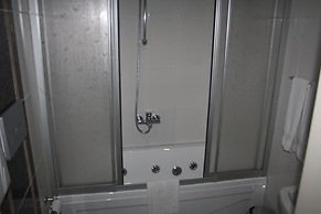 Gloria Tibi Hotel