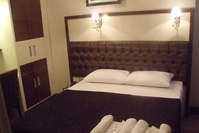 Gloria Tibi Hotel