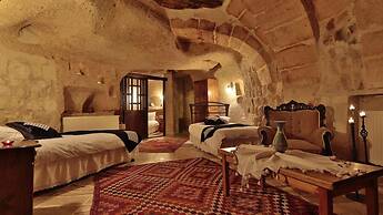Heaven Cave House