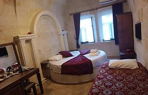 Heaven Cave House