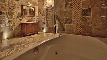 Heaven Cave House