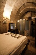 Heaven Cave House