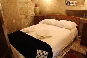 Heaven Cave House