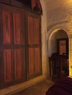 Heaven Cave House
