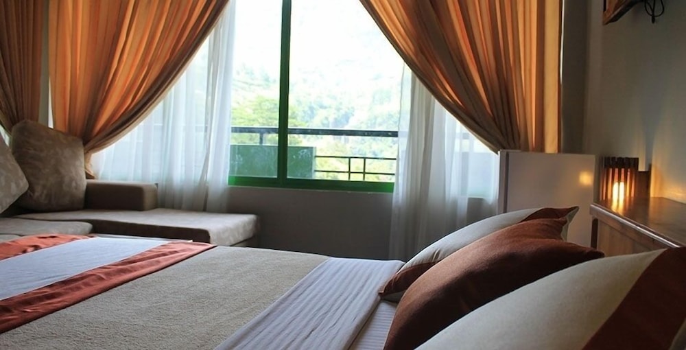 Ramboda Falls Hotel