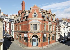 Castle Hotel