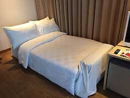 M Premiere Hotel