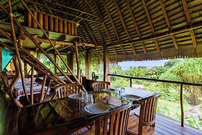 Vanira Lodge