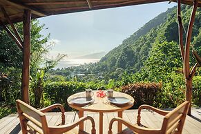 Vanira Lodge