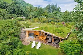 Vanira Lodge