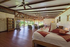 Vanira Lodge