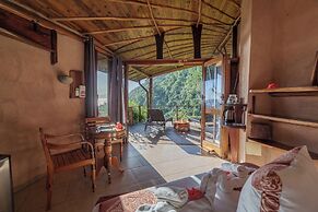 Vanira Lodge