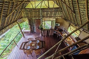 Vanira Lodge