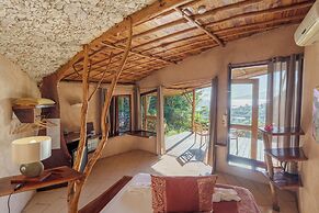 Vanira Lodge