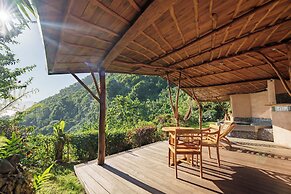 Vanira Lodge